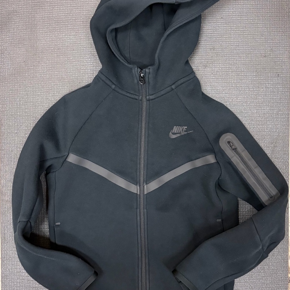 Nike Kids Dark Gray Hooded Jacket